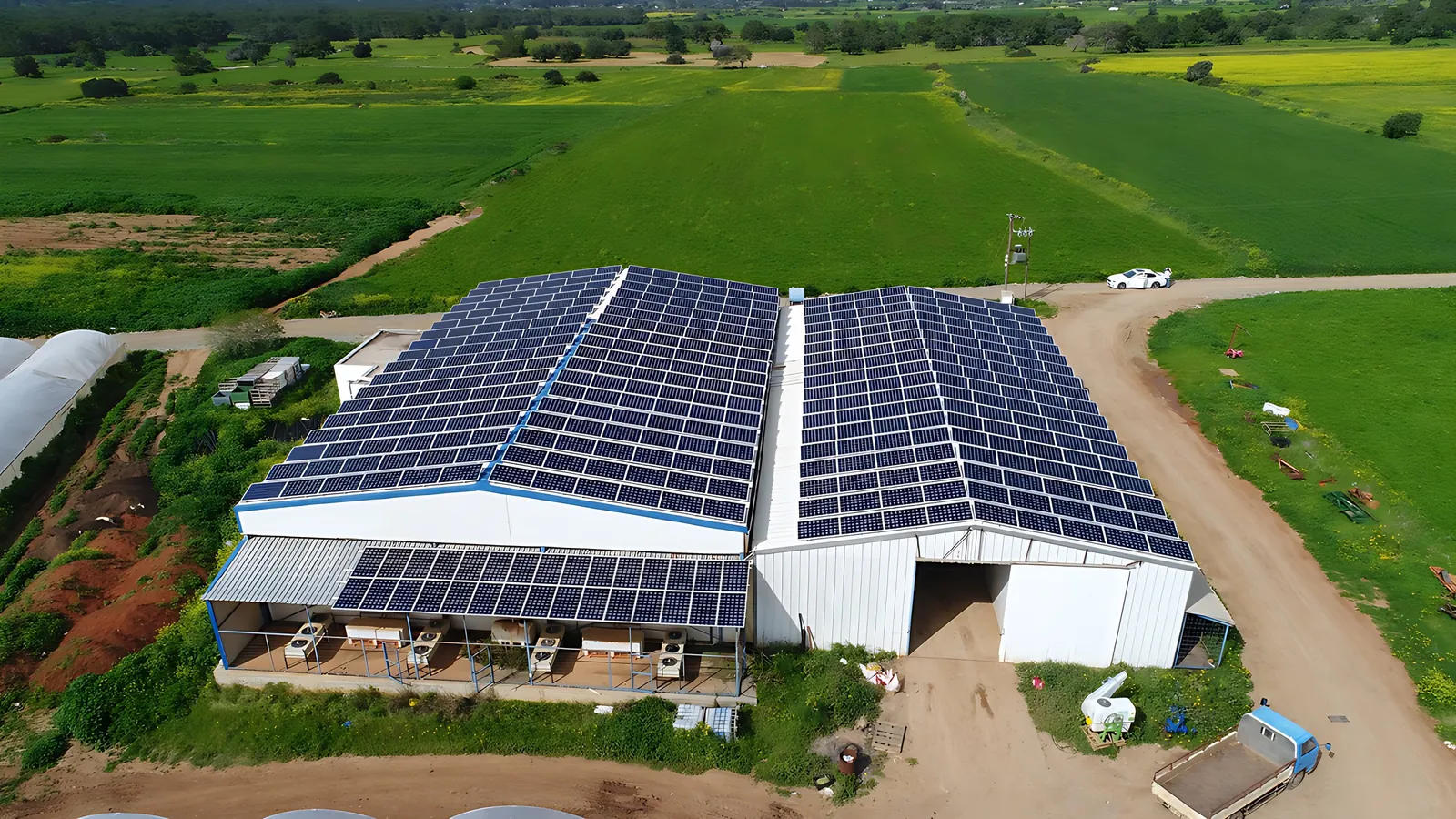 Akdeniz Gıda ve Tarım Ltd. güneş enerjisi projesinin havadan görünümü