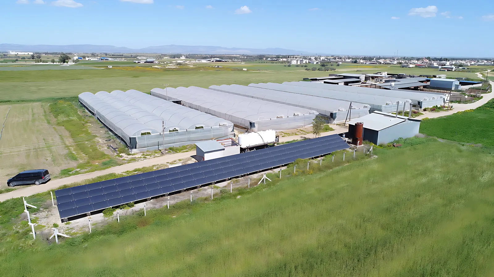 Ak-Et Et Ürünleri Sanayi Ltd. güneş enerjisi projesinin havadan görünümü